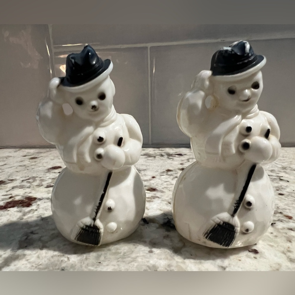 (2) Vintage Rosbro plastic snowmen ornaments figures.